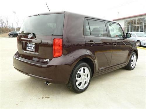 Scion xB 2008 photo 2