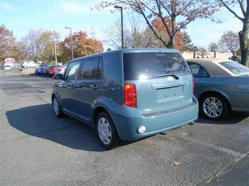 Scion xB 2008 photo 1