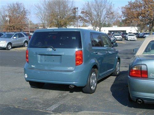 Scion xB 2008 photo 2
