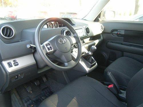 Scion xB 2008 photo 3