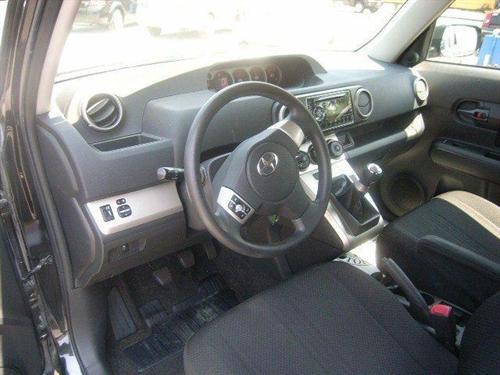 Scion xB 2008 photo 2