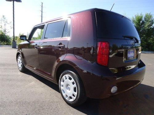 Scion xB 2008 photo 2