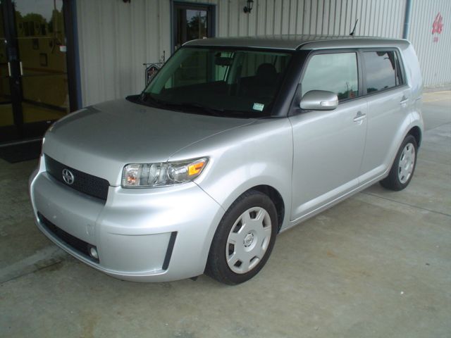 Scion xB 2008 photo 2