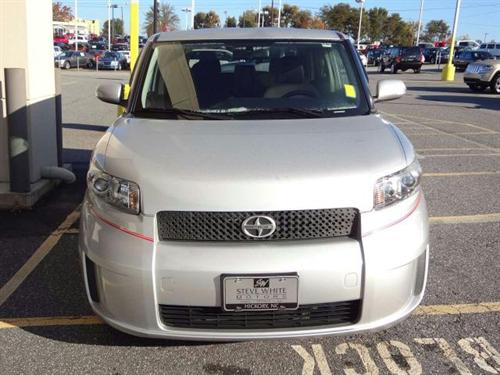 Scion xB 2008 photo 2