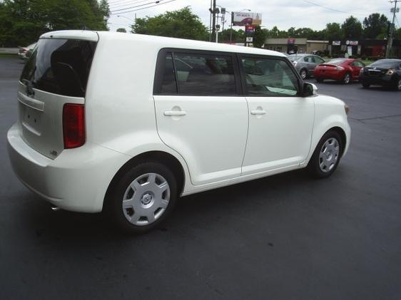 Scion xB 2008 photo 1