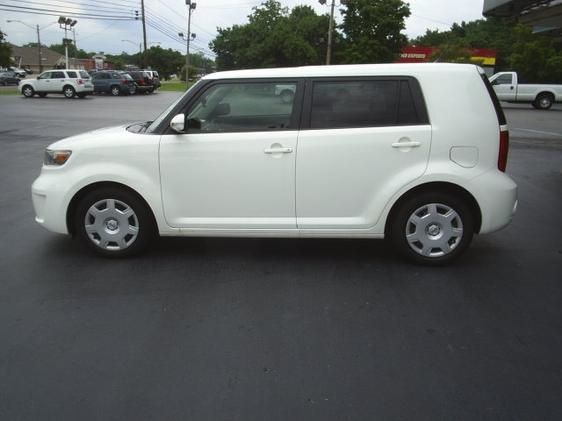 Scion xB 2008 photo 3