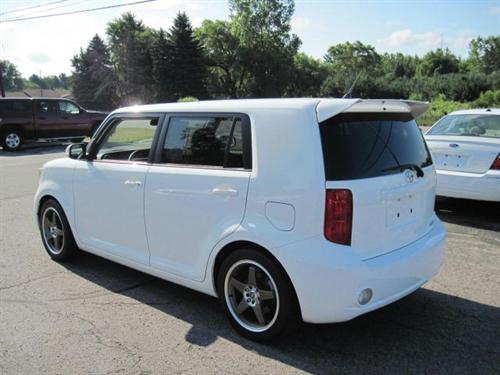 Scion xB 2008 photo 2