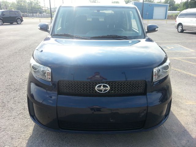 Scion xB 2008 photo 2