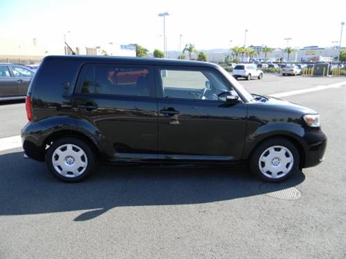 Scion xB 2008 photo 3