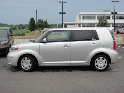 Scion xB 2008 photo 1