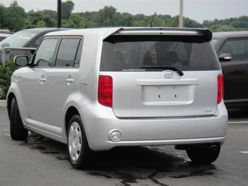 Scion xB 2008 photo 2