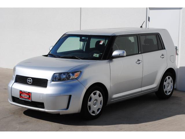 Scion xB 2008 photo 2