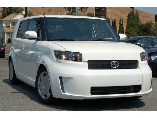 Scion xB 2008 photo 3