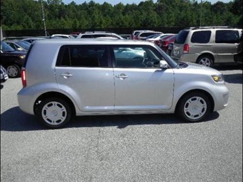 Scion xB 2008 photo 1