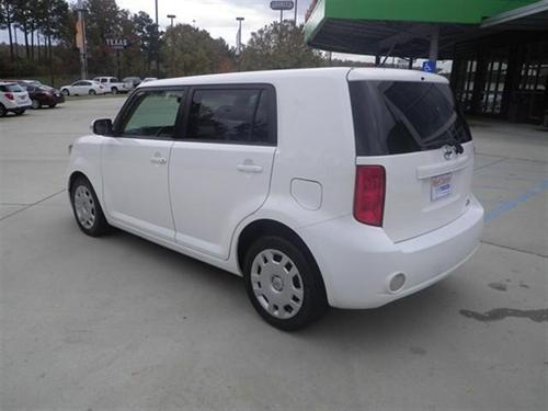 Scion xB 2008 photo 1