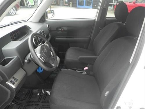 Scion xB 2008 photo 3