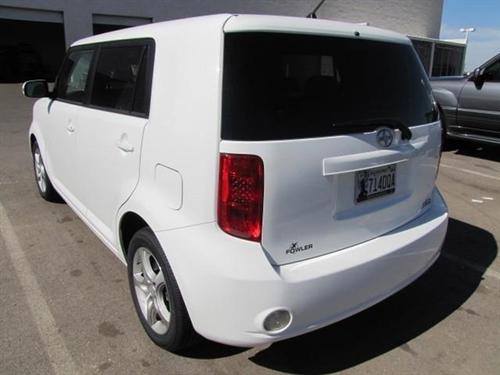 Scion xB 2008 photo 1