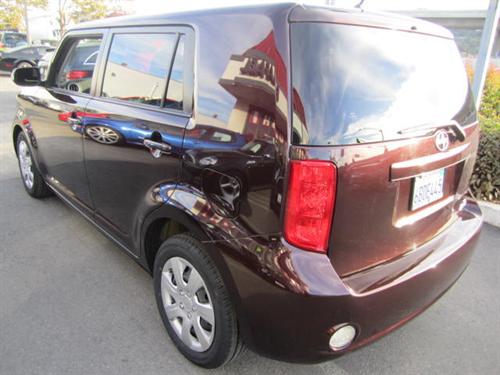 Scion xB 2008 photo 2