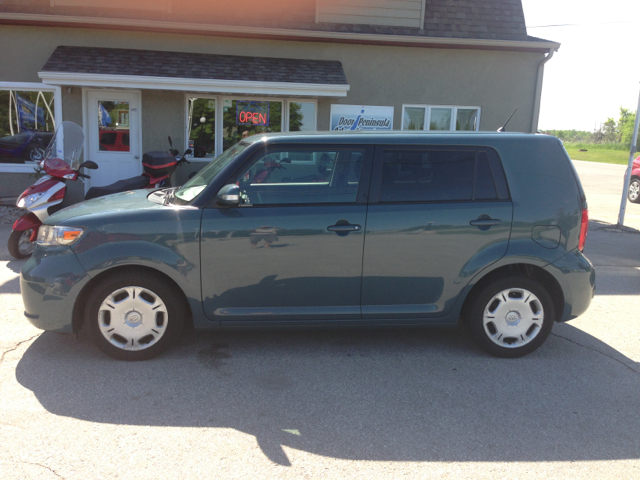 Scion xB 2008 photo 2