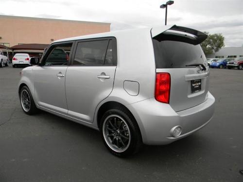 Scion xB 2008 photo 2