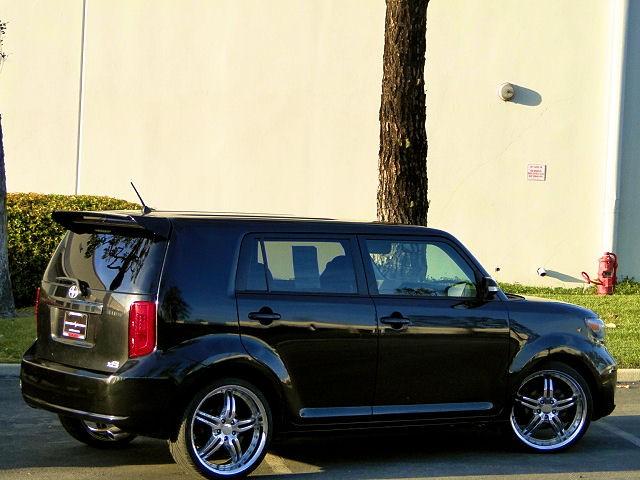 Scion xB 2008 photo 3