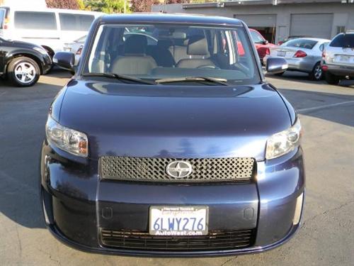 Scion xB 2008 photo 2