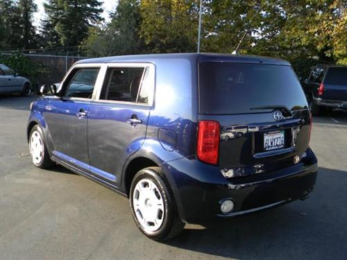 Scion xB 2008 photo 3