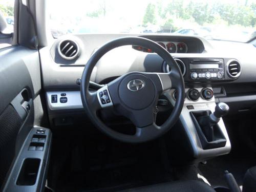 Scion xB 2008 photo 3