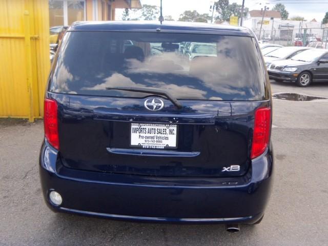 Scion xB 2008 photo 4