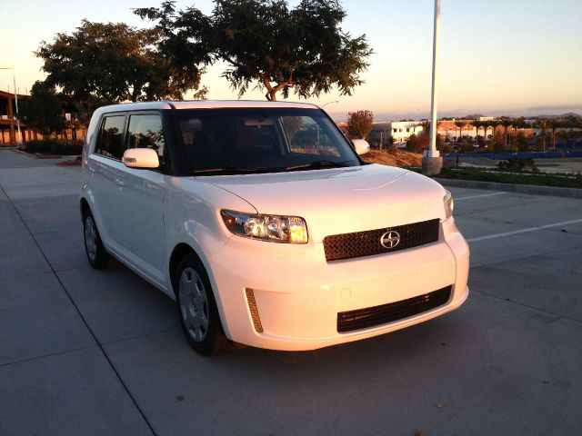Scion xB 2008 photo 4