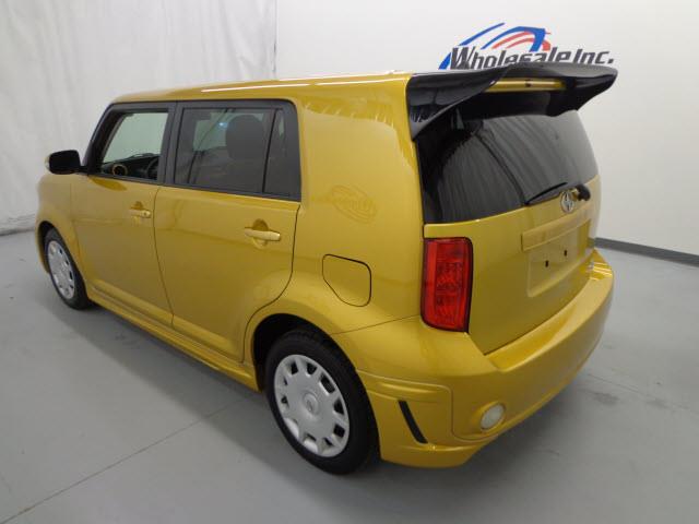 Scion xB 2008 photo 13