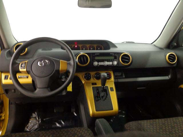Scion xB 2008 photo 6