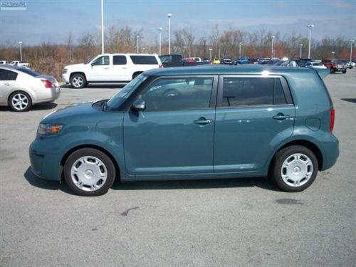 Scion xB 2008 photo 1