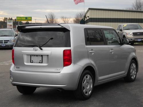 Scion xB 2008 photo 3