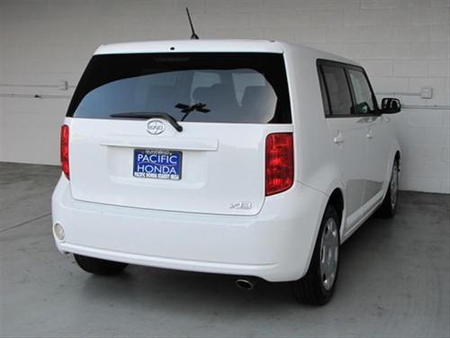 Scion xB 2008 photo 3