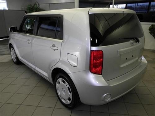 Scion xB 2008 photo 1