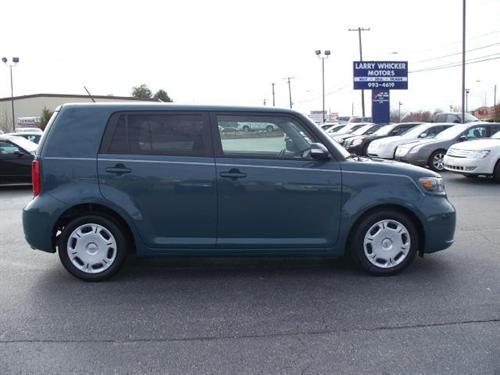 Scion xB 2008 photo 3