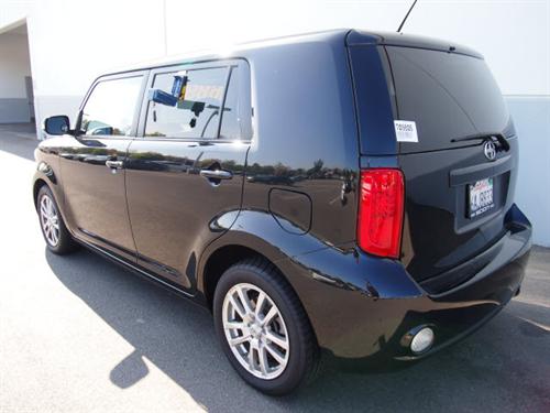 Scion xB 2008 photo 1
