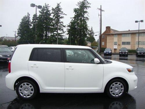 Scion xB 2008 photo 2
