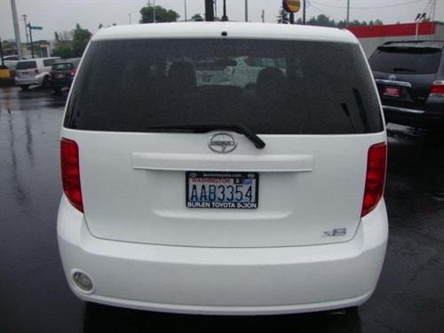 Scion xB 2008 photo 3