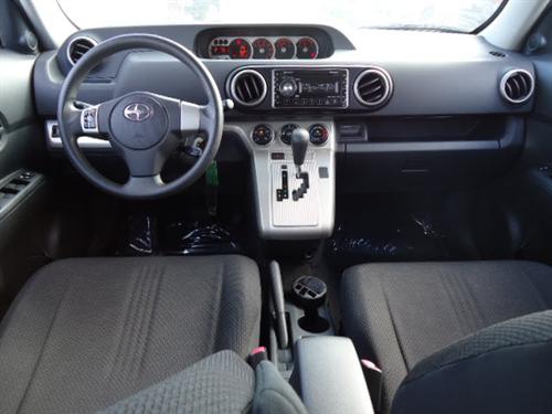 Scion xB 2008 photo 1