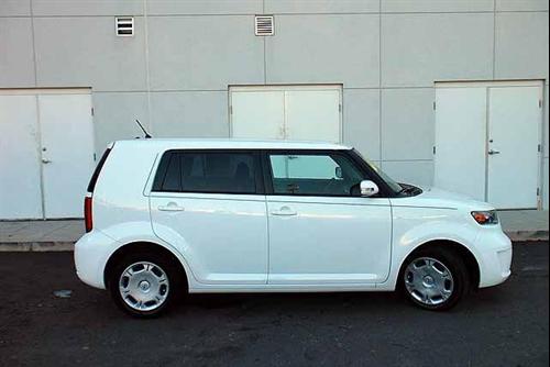Scion xB 2008 photo 4
