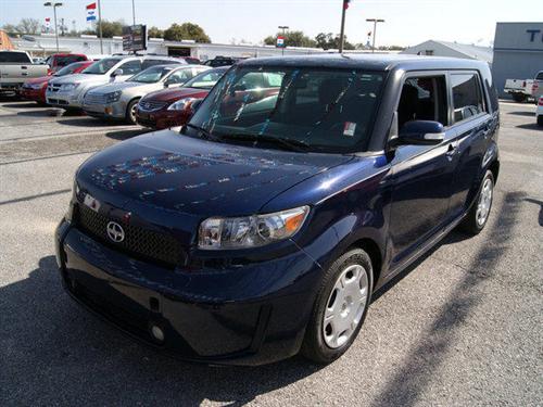 Scion xB 2008 photo 1