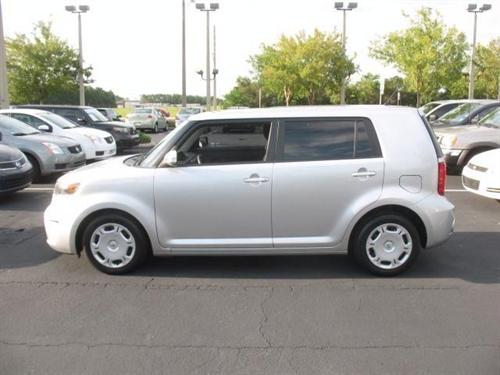 Scion xB 2008 photo 3