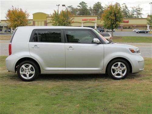 Scion xB 2008 photo 1