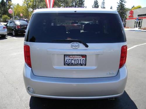 Scion xB 2008 photo 3