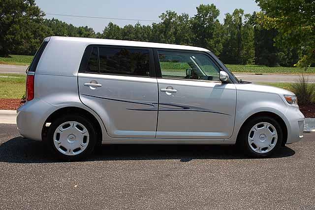 Scion xB 2008 photo 1