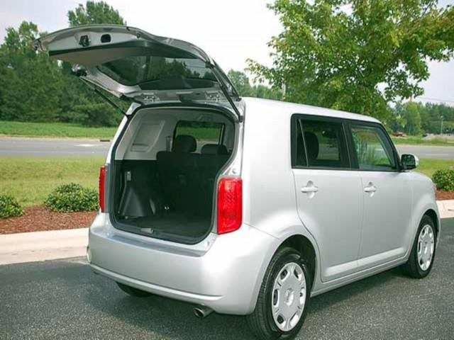 Scion xB 2008 photo 3