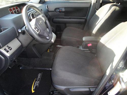 Scion xB 2008 photo 1