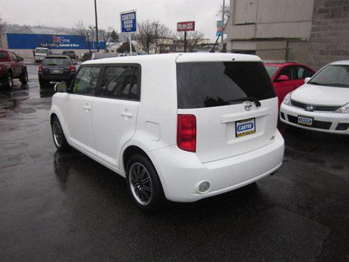 Scion xB 2008 photo 1